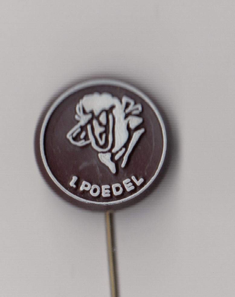 Poedel Hond speldje, Gebruikt, Niet vindbaar, Niet vindbaar, Speldje of Pin
