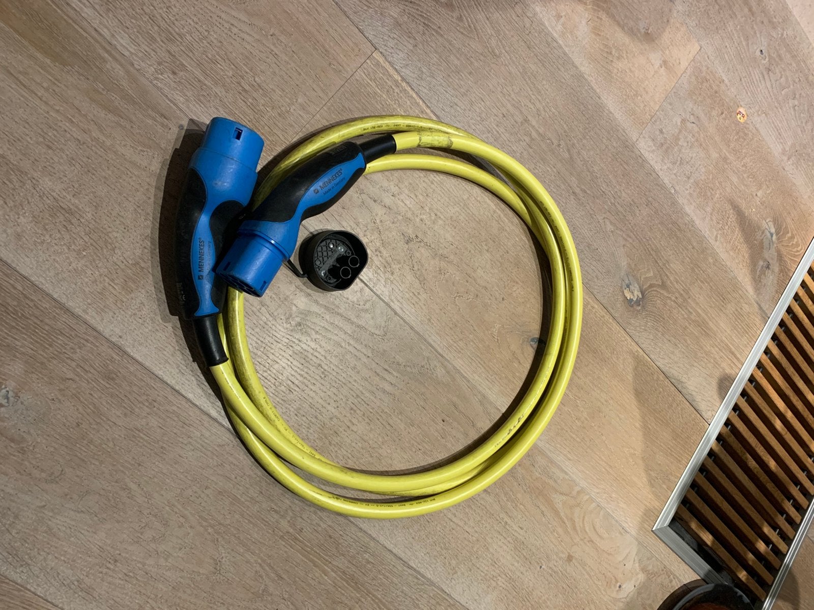 Mennekes laadkabel 4 meter, Ophalen of Verzenden, Zo goed als nieuw, Laadkabel