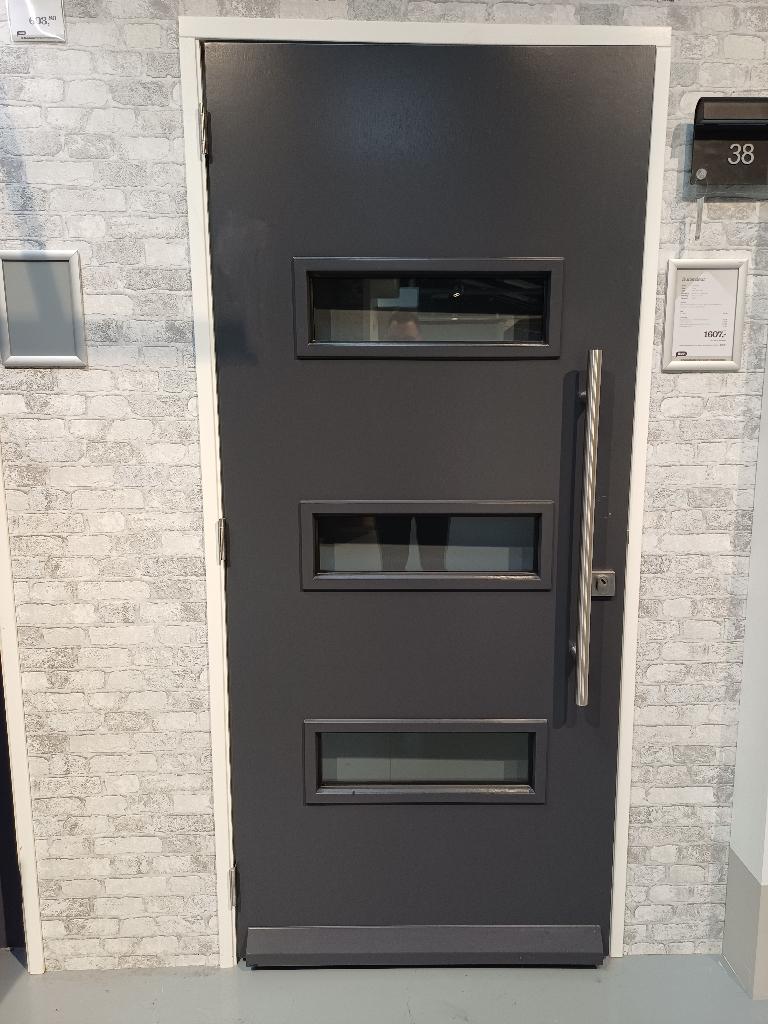 Buitendeur SKN 663 93x211.5 Showmodel  €2399.00 nu €1250.00, Deurkozijn, Zo goed als nieuw, 150 tot 225 cm, Hout