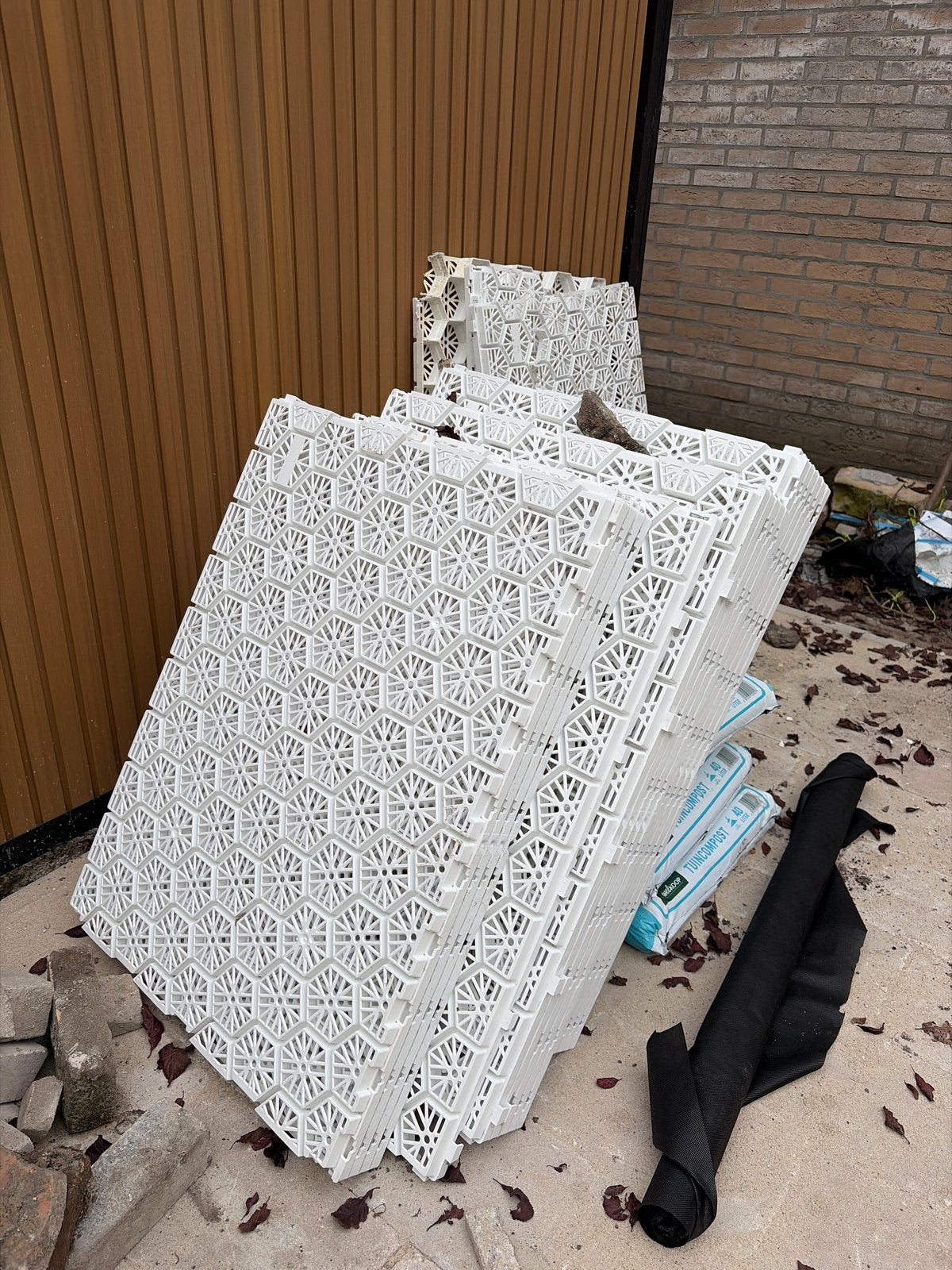 16 witte grindmatten / drainageplaten voor tuin, Ophalen, Nieuw, Kunststof