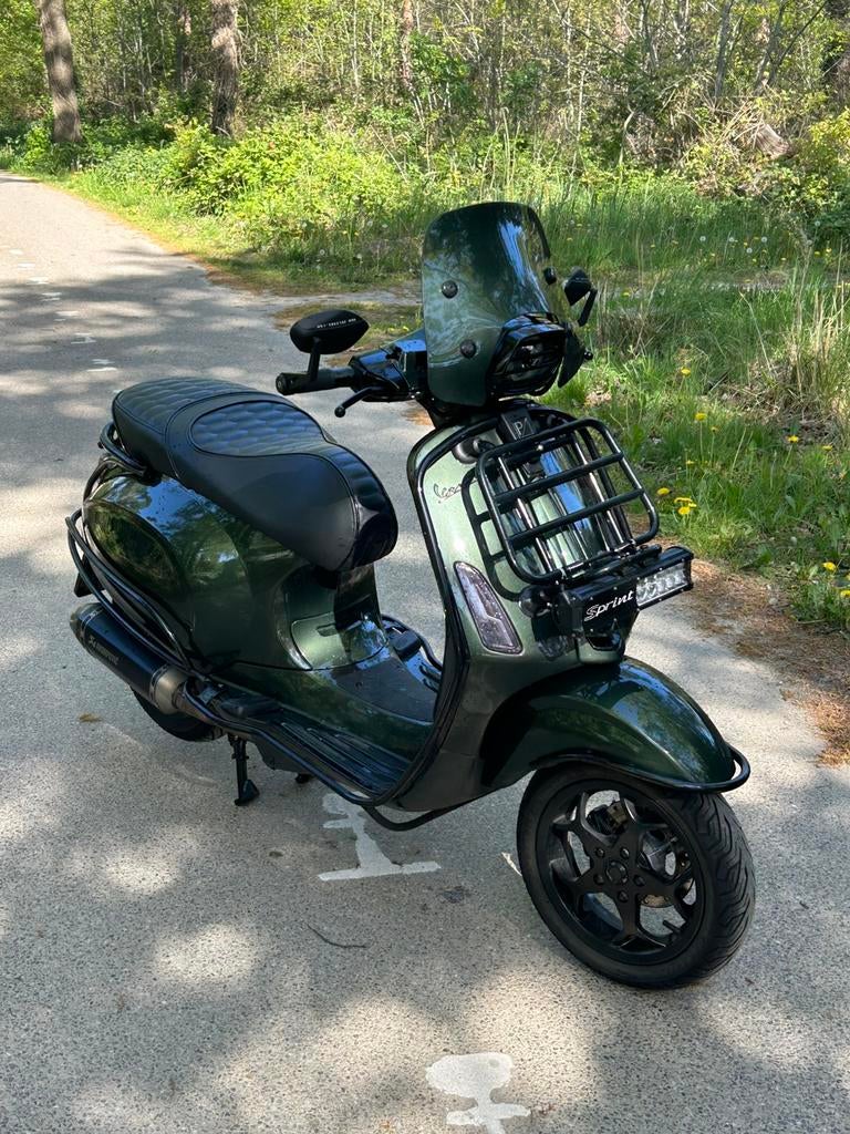 Vespa Sprint 2023/ 80cc/ OAK Green, Fietsen en Brommers, Scooters | Vespa, Ophalen, Overige modellen, Maximaal 45 km/u, Zo goed als nieuw