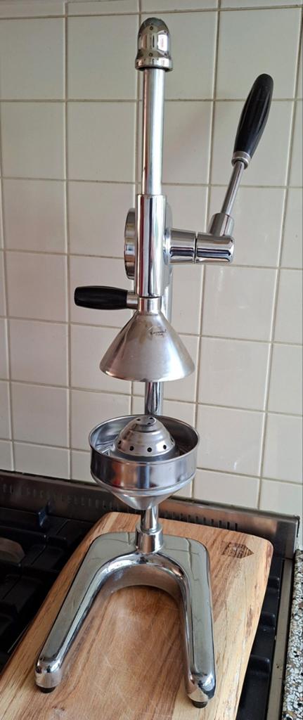 Elegante citruspers Leopold Vienna sapcentrifuge RVS, Zilver, Ophalen of Verzenden, Zo goed als nieuw, Metaal