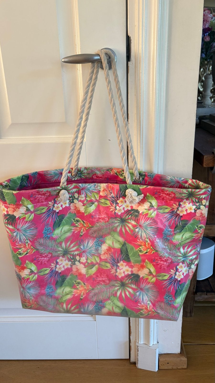 Vrolijke strandtas met tropische print en touw hengsels, Ophalen of Verzenden, Gebruikt, Roze, Shopper