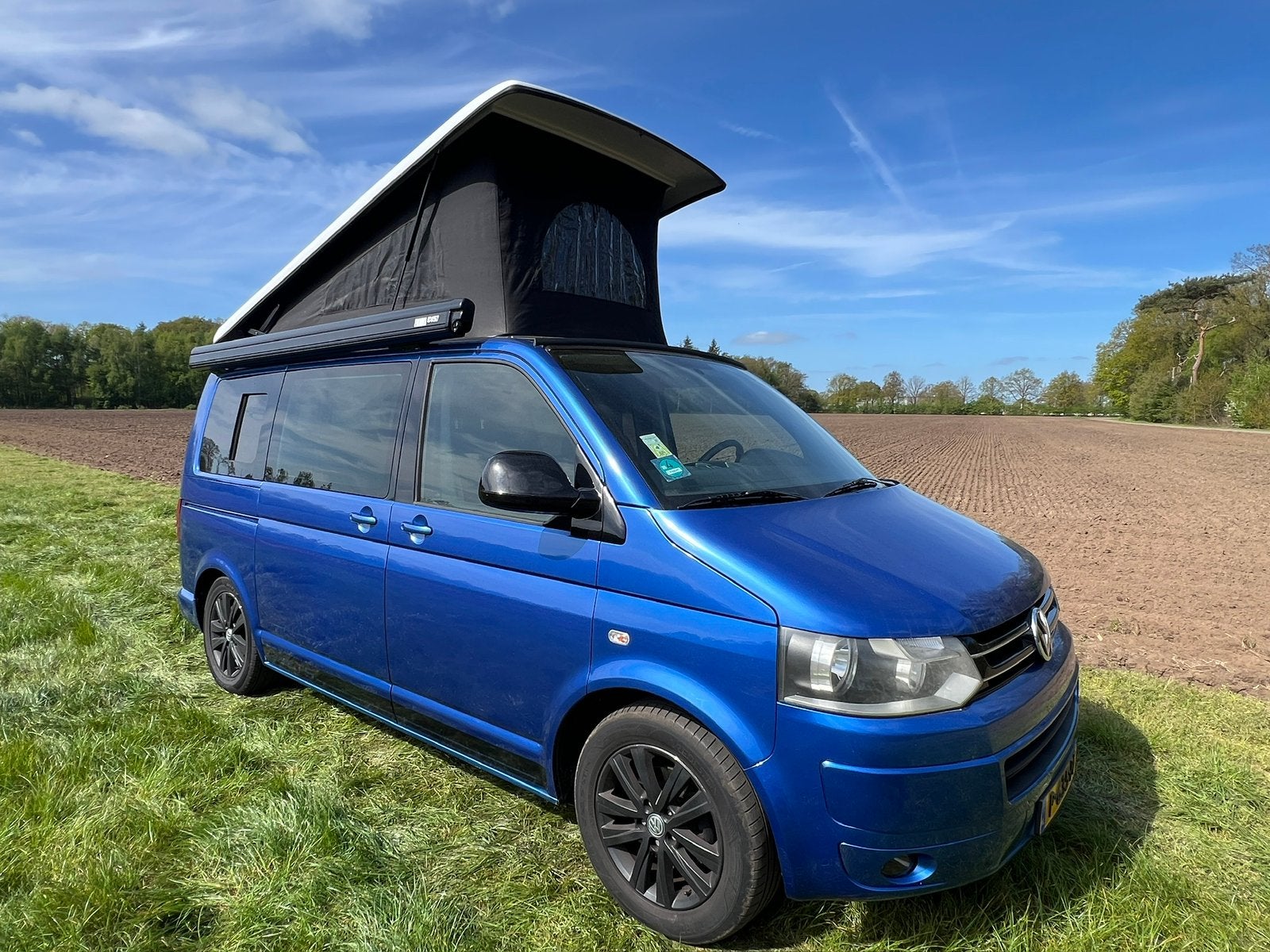 Mooie VW Transporter, Buscamper of Camperbus, Koelkast, Volkswagen, Luifel