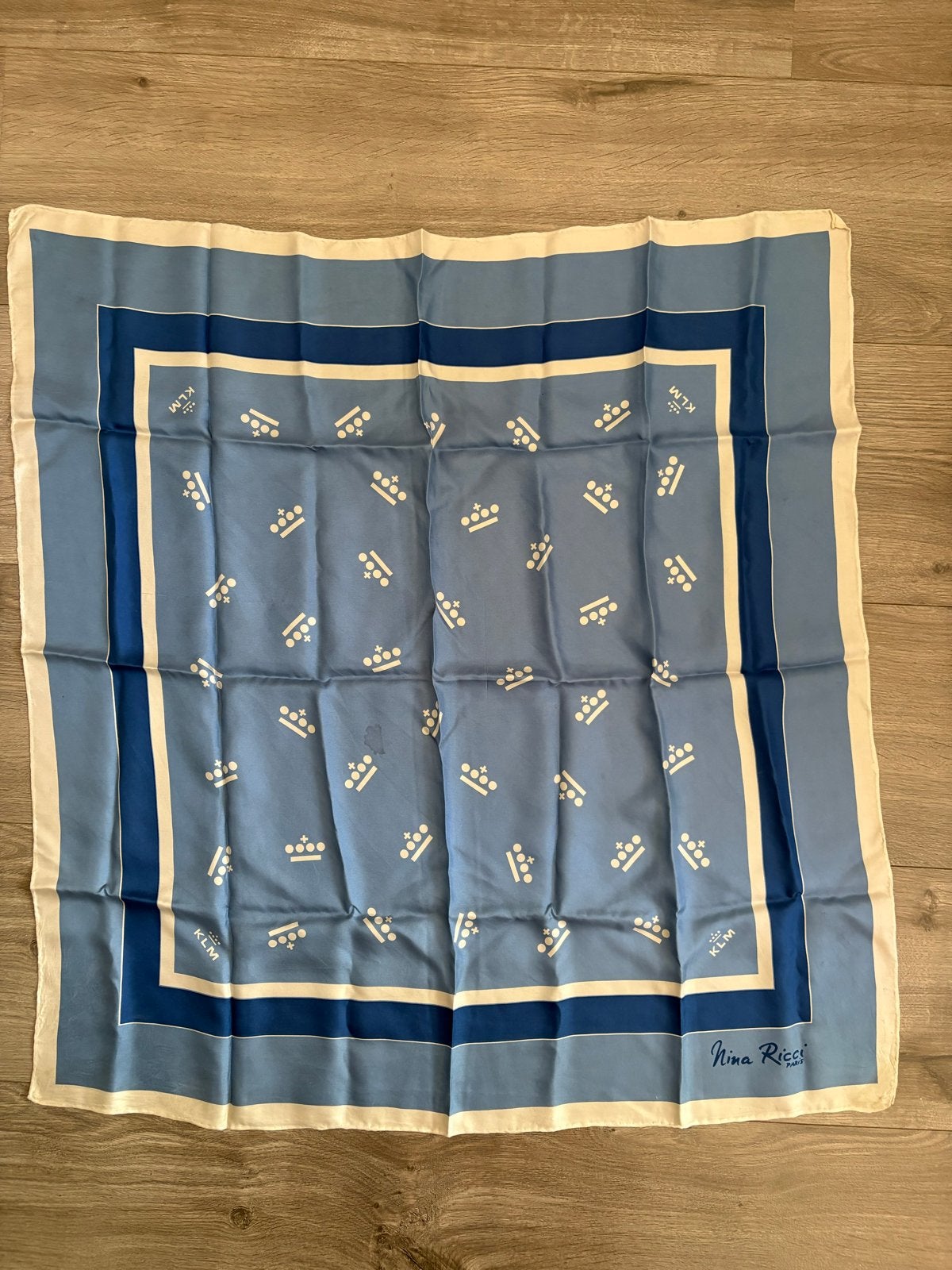 Vintage Nina Ricci KLM sjaal - Blauw met kroonmotief, Kleding | Dames, Ophalen, Gedragen