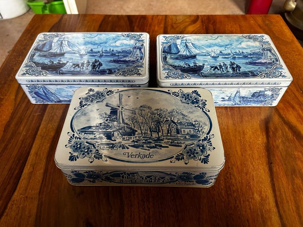 Set van 3 Delfts blauwe blikken - Verkade & Hollandse, Verzamelen, Blikken, Ophalen of Verzenden, Gebruikt, Koek(jes), Verkade
