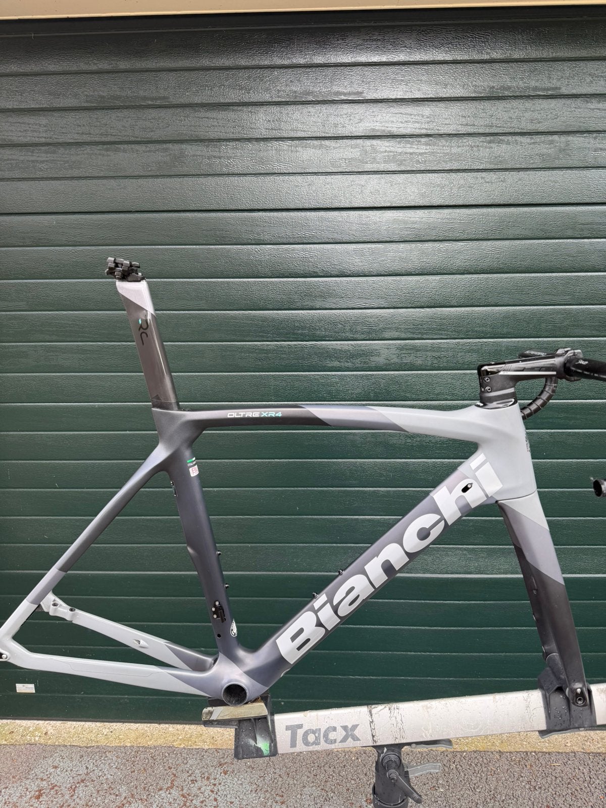 Bianchi Oltre xr4 frameset mt57, Fietsen en Brommers, Frame, Ophalen of Verzenden, Zo goed als nieuw, Racefiets