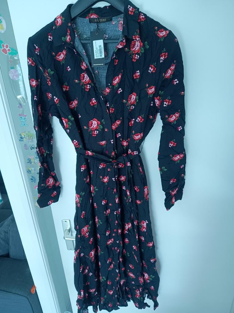 Nieuwe jurk maat L merk Supertrash met kaartje, Kleding | Dames, Jurken, Ophalen of Verzenden, Nieuw, Maat 38/40 (M), Zwart