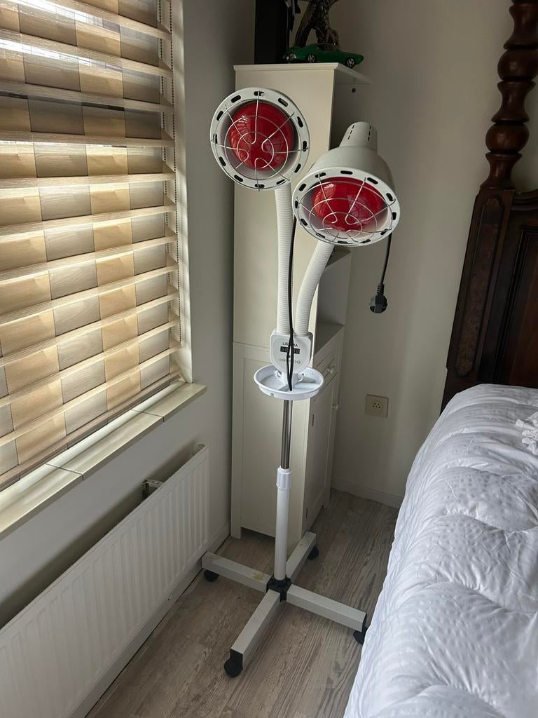 Infraroodlamp dubbelekop, Witgoed en Apparatuur, Zonnebanken en Gezichtsbruiners, Ophalen of Verzenden, Zo goed als nieuw, Overige modellen