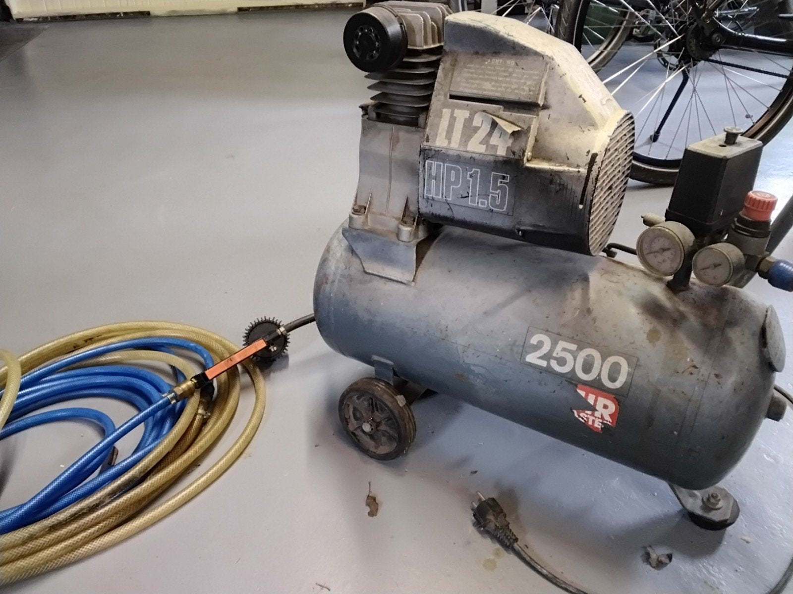 Goede compressor 8 bar - Ideaal voor diverse klussen, Ophalen