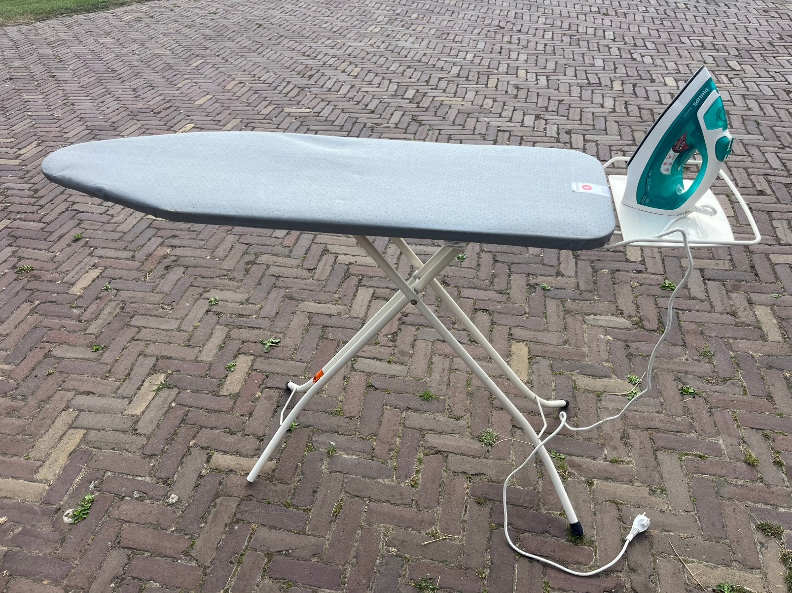 Brabantia strijkplank (incl. Philips PowerLife strijkijzer), Ophalen, Zo goed als nieuw, Strijkijzer met snoer