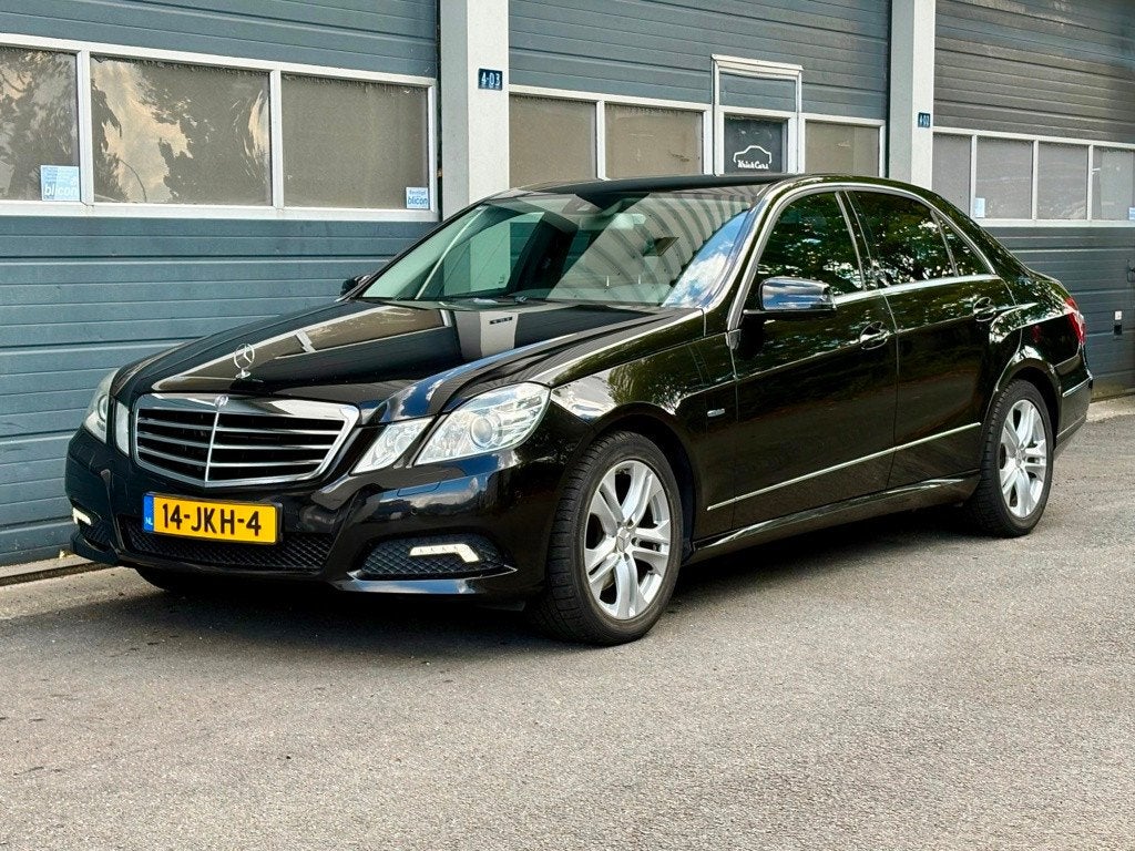 Mercedes-Benz E-klasse 350 CGI Avantgarde, Auto's, Mercedes-Benz, Automaat, Euro 5, Achterwielaandrijving, Gebruikt