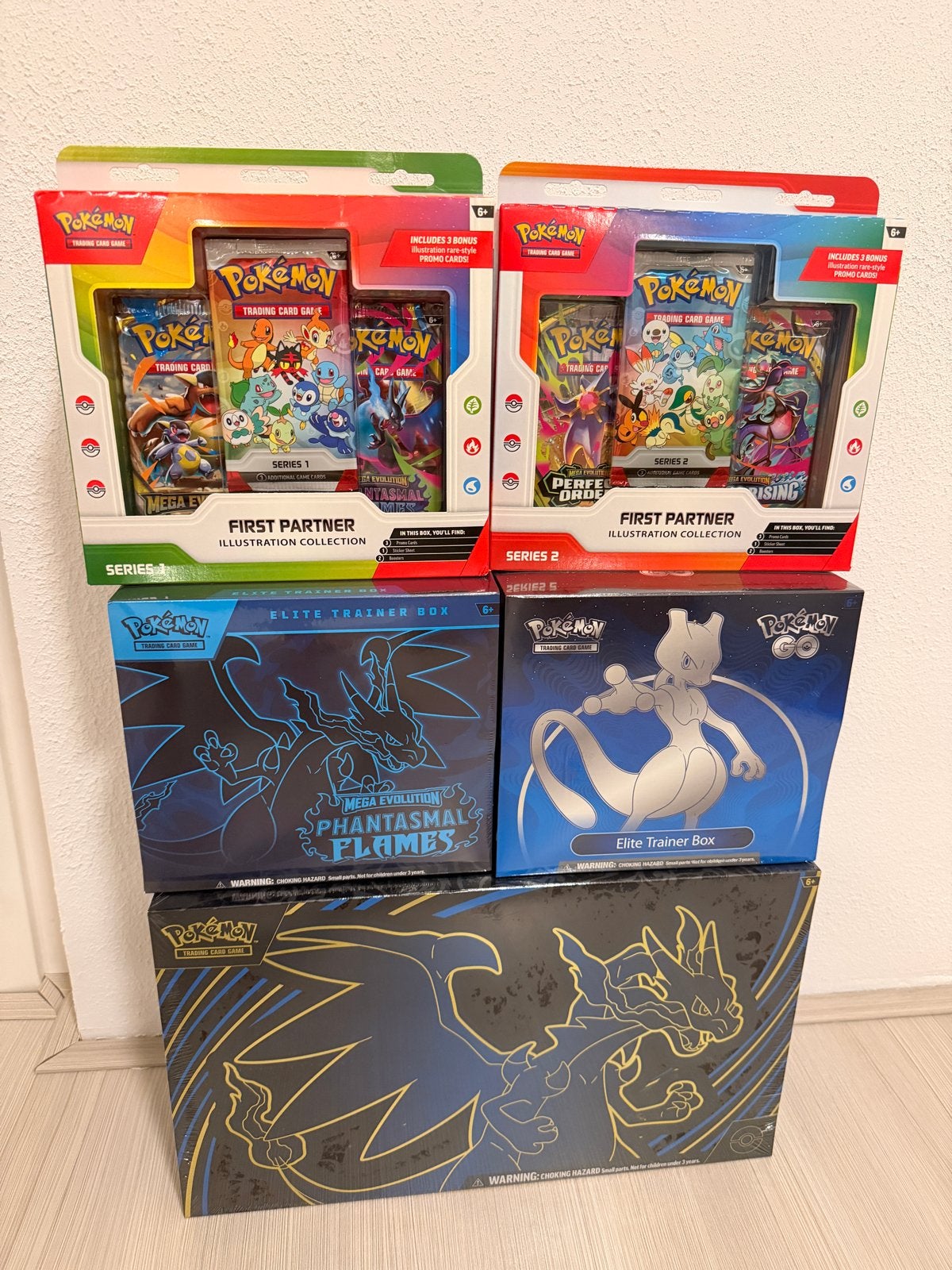 Pokémon TCG Collectie: First Partner, Elite Trainer Boxen, Ophalen of Verzenden, Nieuw, Meerdere kaarten
