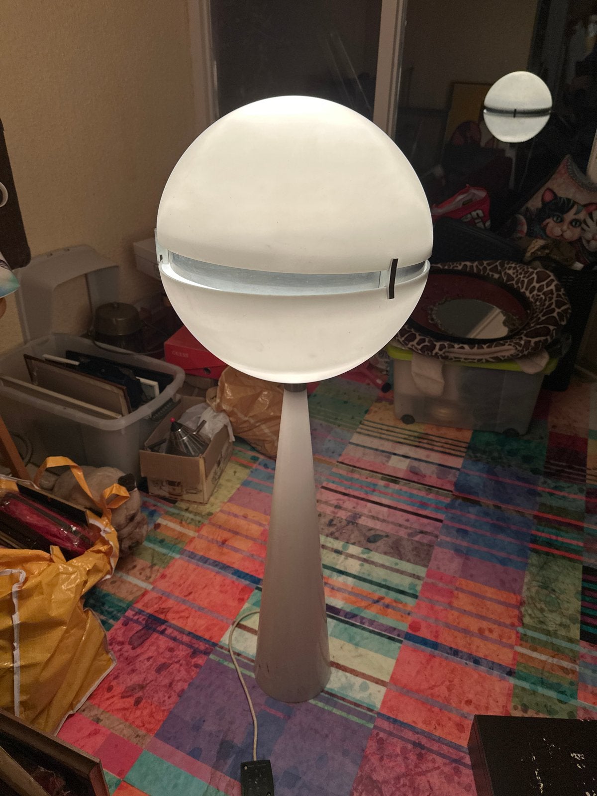 Vintage bolvormige vloerlamp, wit, modern design, Ophalen, Kunststof, Gebruikt, 100 tot 150 cm