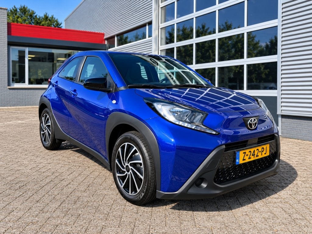 Toyota Aygo X 1.0 VVT-i AUTOMAAT Carplay / Android Auto / Ca, Gebruikt, Origineel Nederlands, 3 cilinders, Metallic lak
