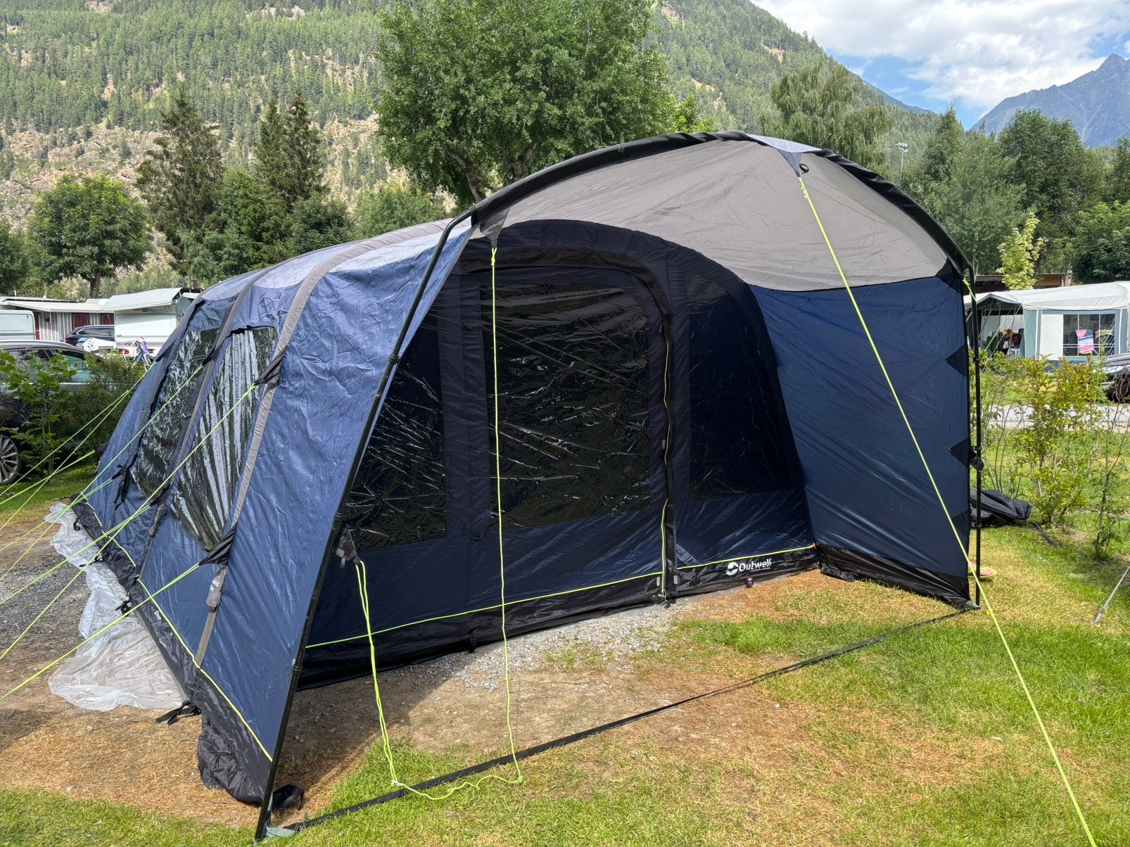 Outwell Flagstaff 6A oppompbare / opblaasbare tunnel tent, Ophalen, Gebruikt, Tot en met 6