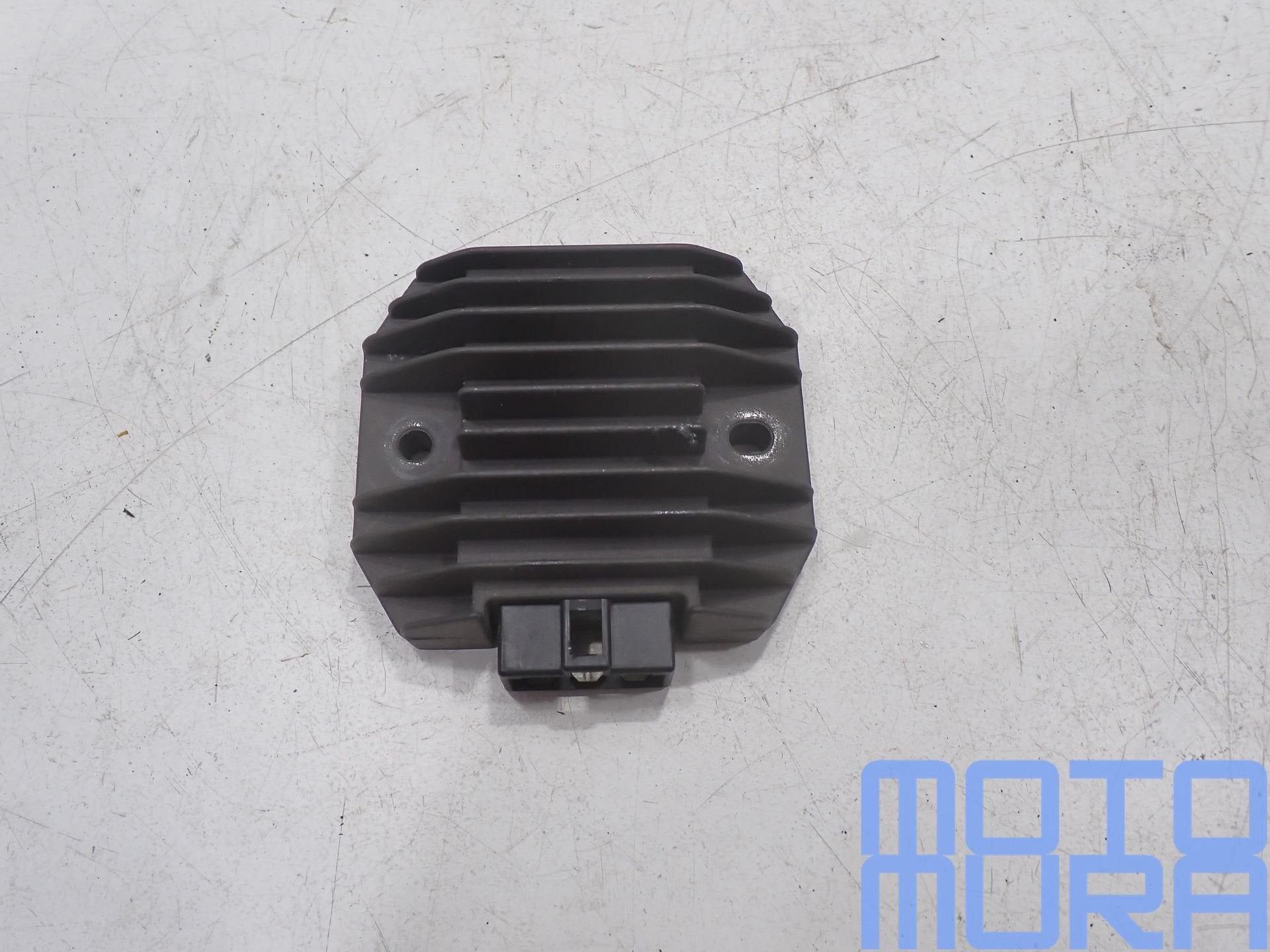 Spanningsregelaar voor Yamaha YZF R1 1998 - 2001 RN01 RN04 r, Motoren, Onderdelen | Yamaha, Gebruikt, -, -, Ophalen of Verzenden