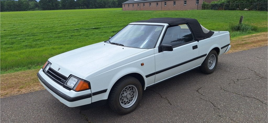 Toyota Celica 1.6 ST CABRIOLET BELASTING VRIJ (bj 1983), Auto's, Oldtimers, Bedrijf, Te koop, Lichtmetalen velgen, Metallic lak