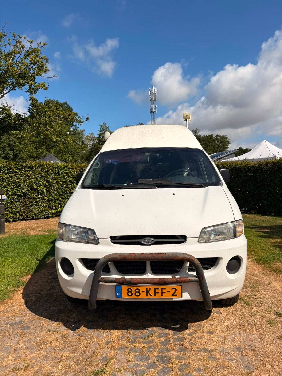 Hyundai H200 Buscamper Automaat | 1999 | 166k KM | Verhoogd, Caravans en Kamperen, Campers, Automaat, Chemisch toilet, Tot en met 2