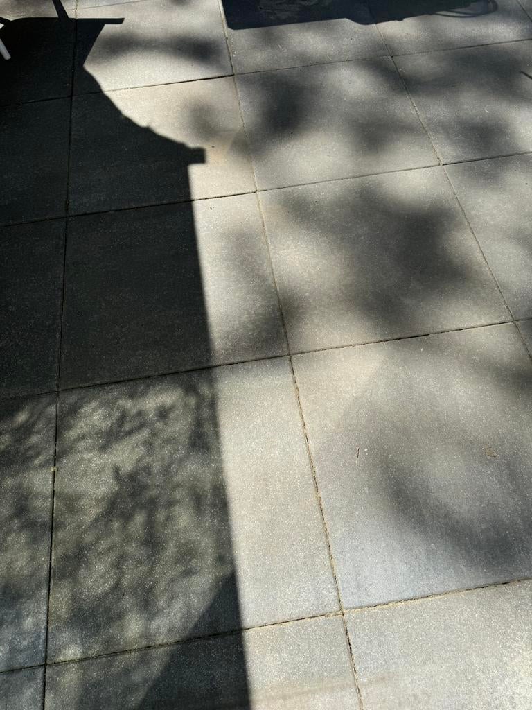Te koop: nette betontegels 60x60 cm, Tuin en Terras, Tegels en Klinkers, Ophalen, Zo goed als nieuw, Beton, Terrastegels