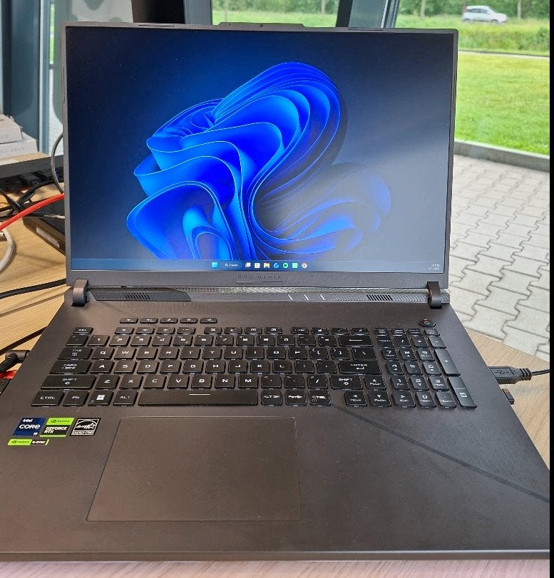 Asus rog strix g18 2024 gaming laptop, Met videokaart, Asus, Ophalen of Verzenden, Zo goed als nieuw