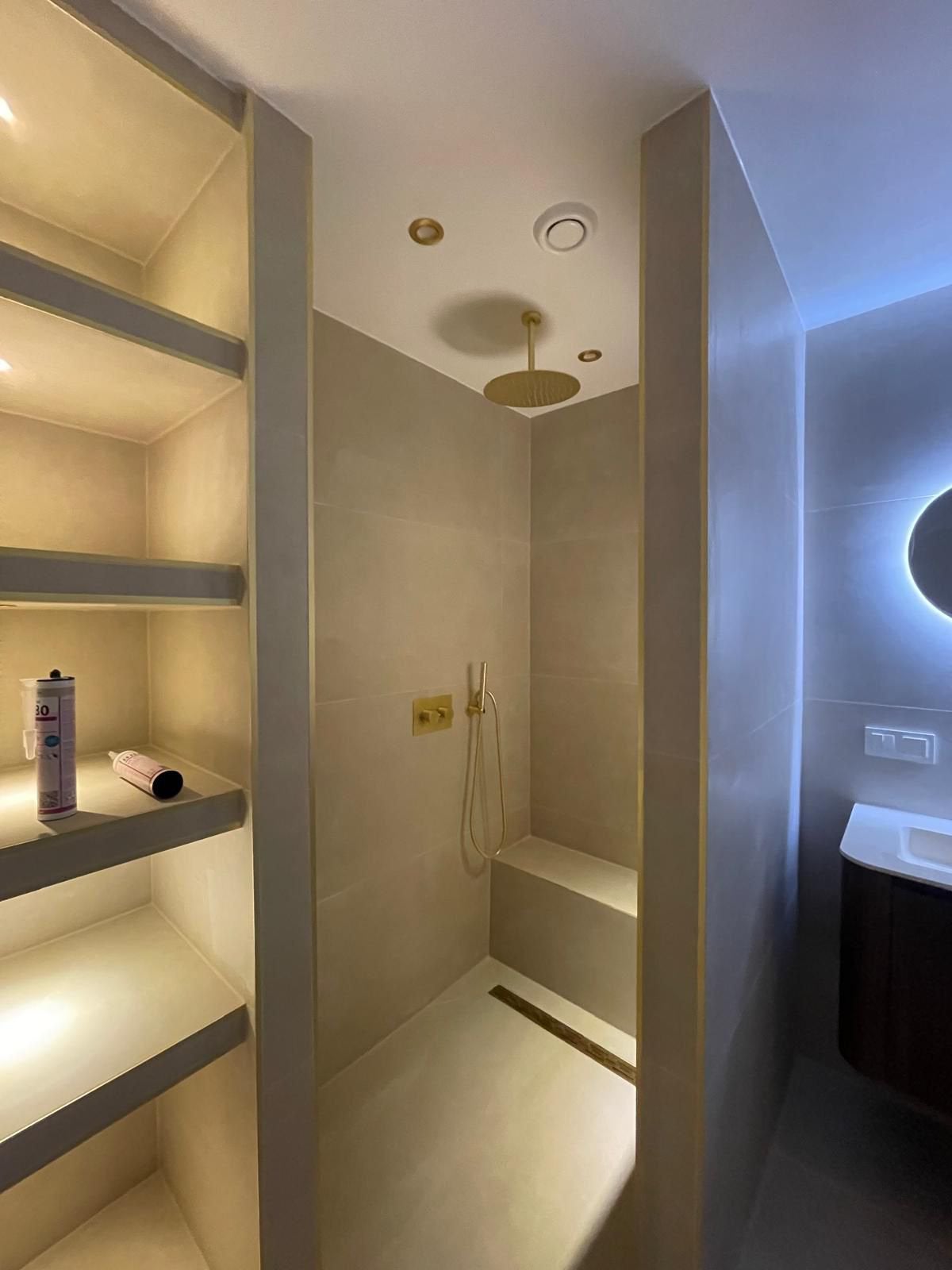 Complete Badkamer renovatie € 5.999| Complete WC € 1999
