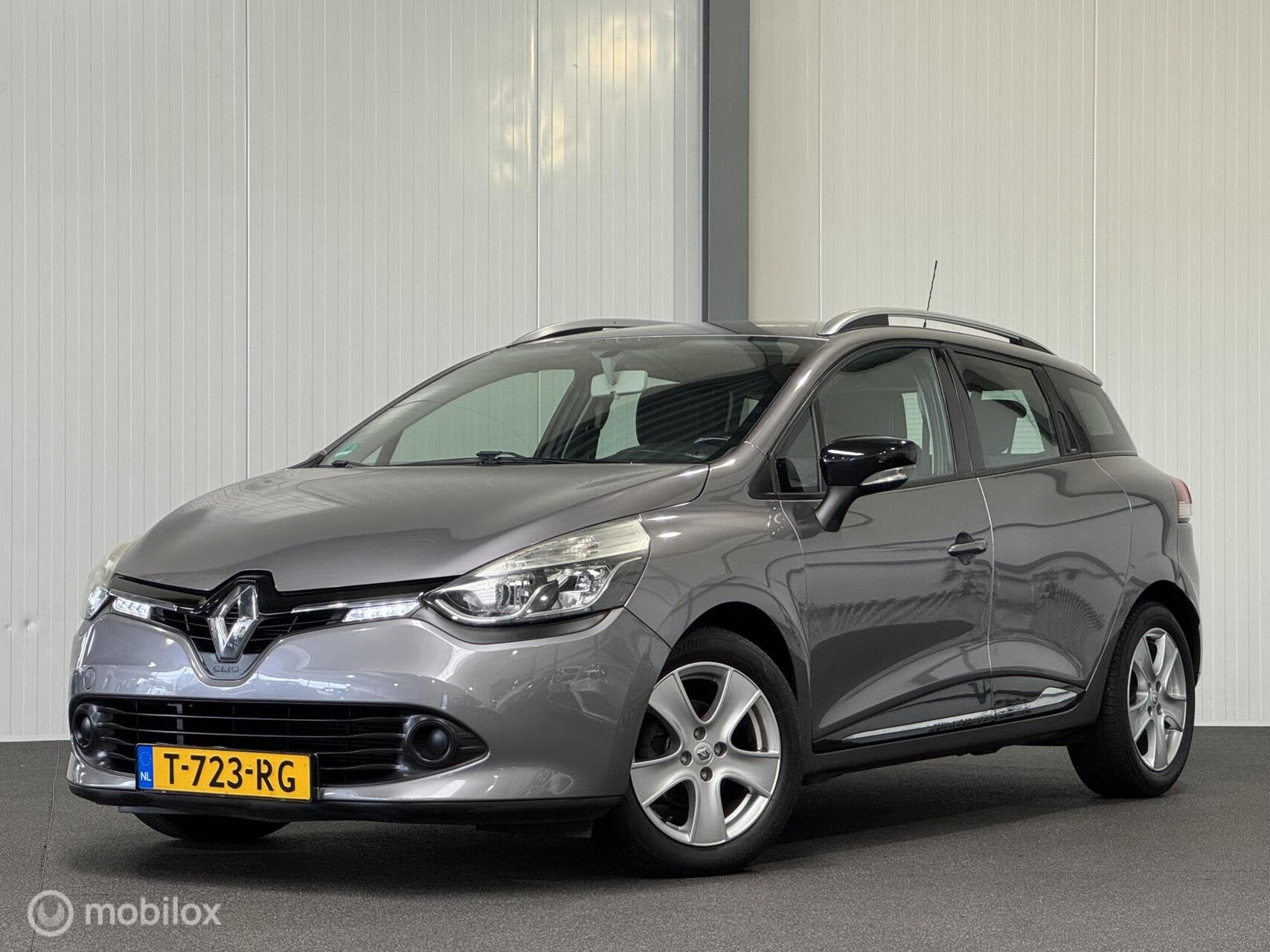 Renault Clio Estate 0.9 TCe Night&Day, Auto's, Voorwielaandrijving, Handgeschakeld, 3 cilinders, 90 pk