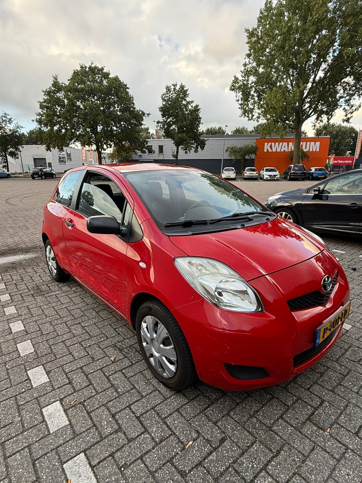Foto 8 van Toyota Yaris 1.0 12V Vvt 14 maanden apk