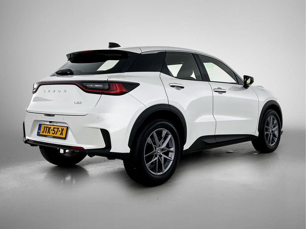 Lexus LBX Business Line 2WD | Stoel & Stuurverwarming | Park, 12 maanden, Wit, 1490 cc, Bedrijf