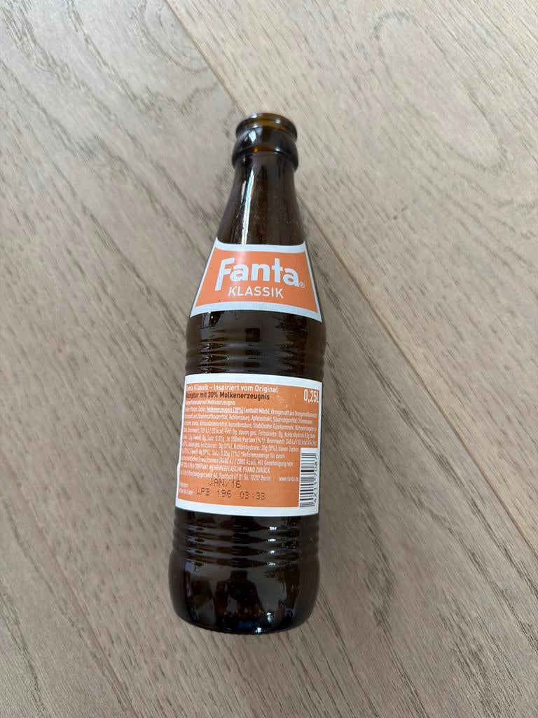 Klassieke Fanta fles - Vintage uitstraling, Verzamelen, Ophalen of Verzenden, Zo goed als nieuw