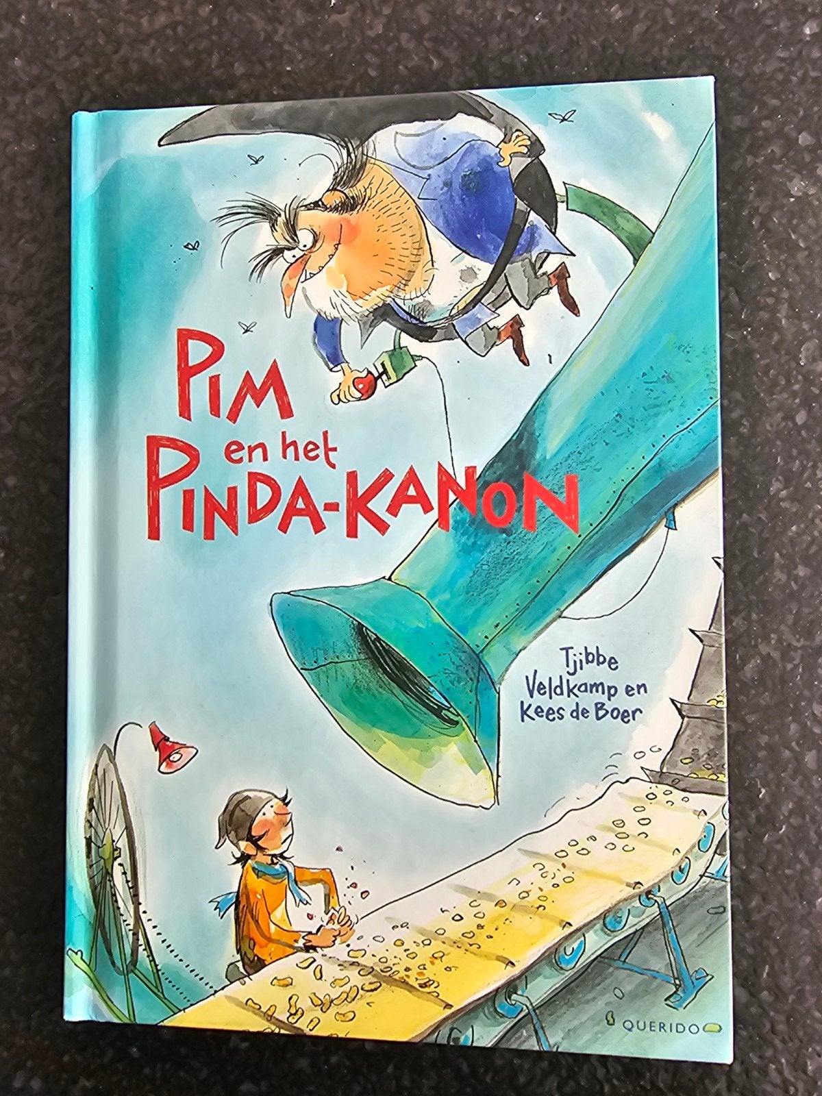 Tjibbe Veldkamp - Pim en het pinda-kanon, Fictie algemeen, Tjibbe Veldkamp, Ophalen of Verzenden, Zo goed als nieuw