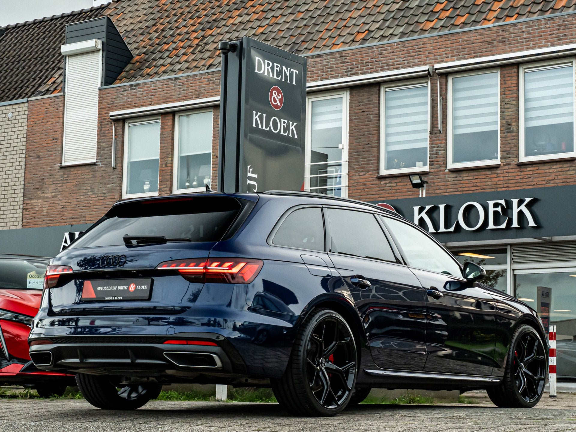 Audi A4 Avant 40 TFSI S edition PANO RS SCHAALSTOEL BLACK OP, Auto's, Gebruikt, Euro 6, 4 cilinders, 1984 cc