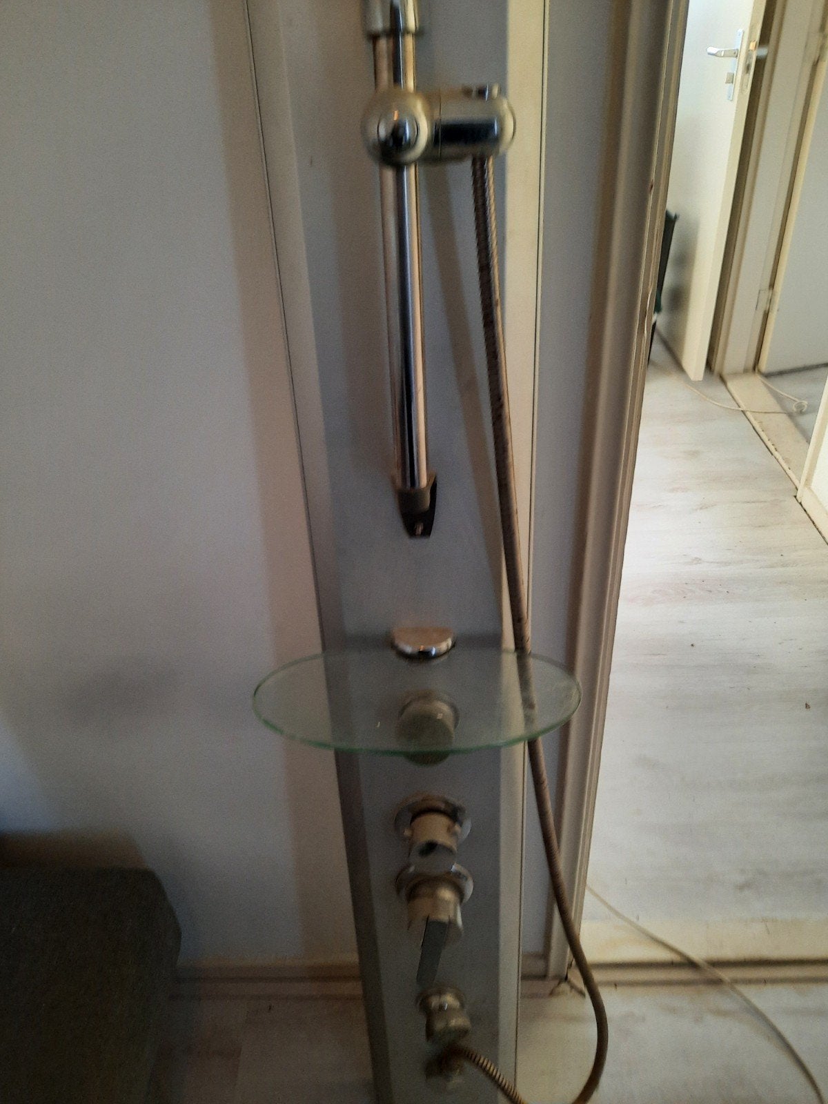 Douchekolom met glazen plankje en handdouche, Ophalen, Gebruikt, Chroom, Douche