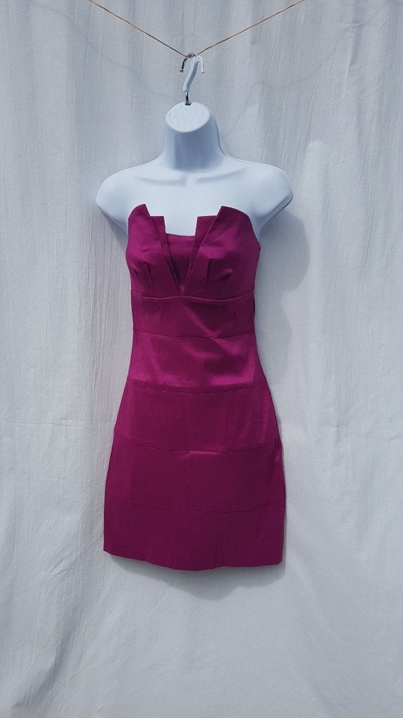Prachtige roze jurk, strapless. Mt XS/S.MERK Charlotte Russe, ., Ophalen of Verzenden, Zo goed als nieuw, .