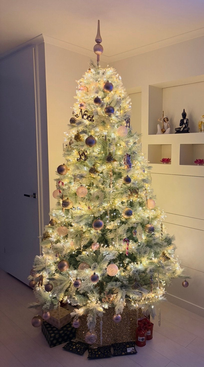 Luxury Snow Covered Christmas Tree 2.60m – Like New!, Diversen, Kerst, Ophalen, Zo goed als nieuw