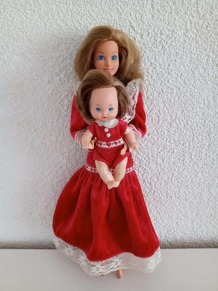 Barbie Heart Family Kiss & Cuddle Moeder en Baby uit 1987, Verzamelen, Poppen, Ophalen of Verzenden, Gebruikt, Pop