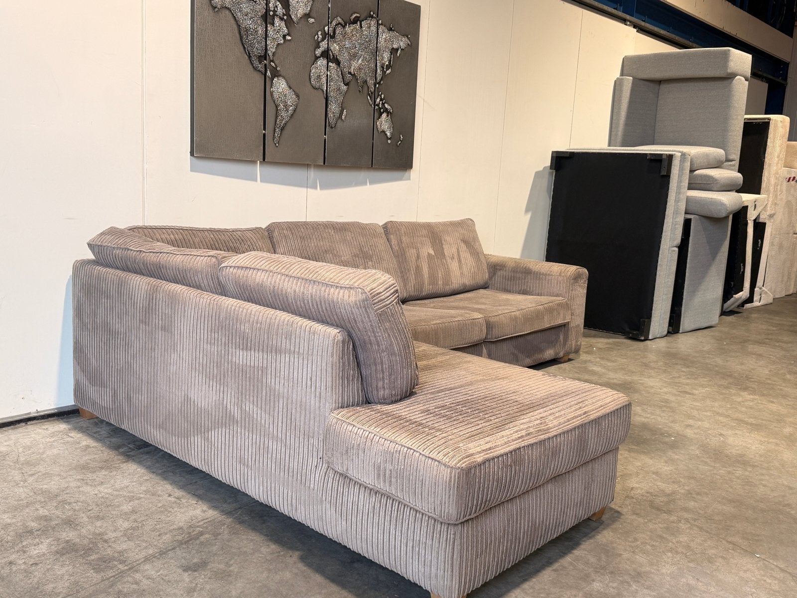 MOOIE LUXE TAUPE HOEKBANK – RIBSTOF ️, Huis en Inrichting, 250 tot 300 cm, Taupe ribbenstof hoekbank, Hoekbank, Ophalen of Verzenden