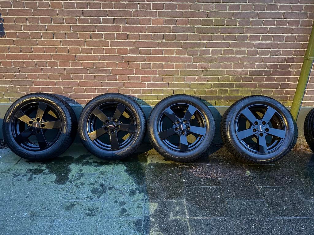 Dezent velgen met winterbanden (Viking & Vredestein), Auto-onderdelen, Banden en Velgen, Ophalen, Gebruikt, 16 inch, Banden en Velgen
