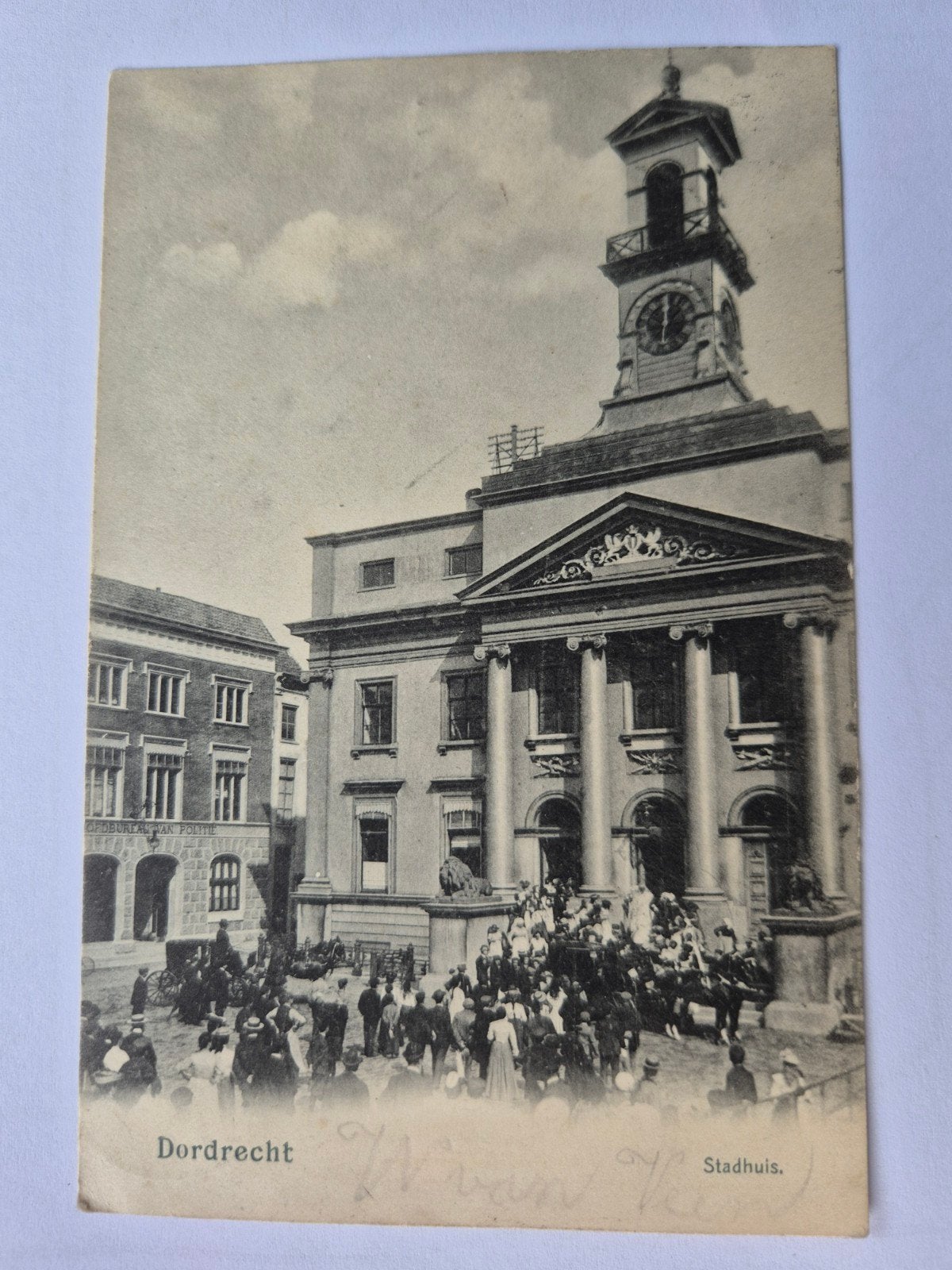 het stadhuis van Dordrecht in 1905, Ophalen of Verzenden, Voor 1920, Zuid-Holland
