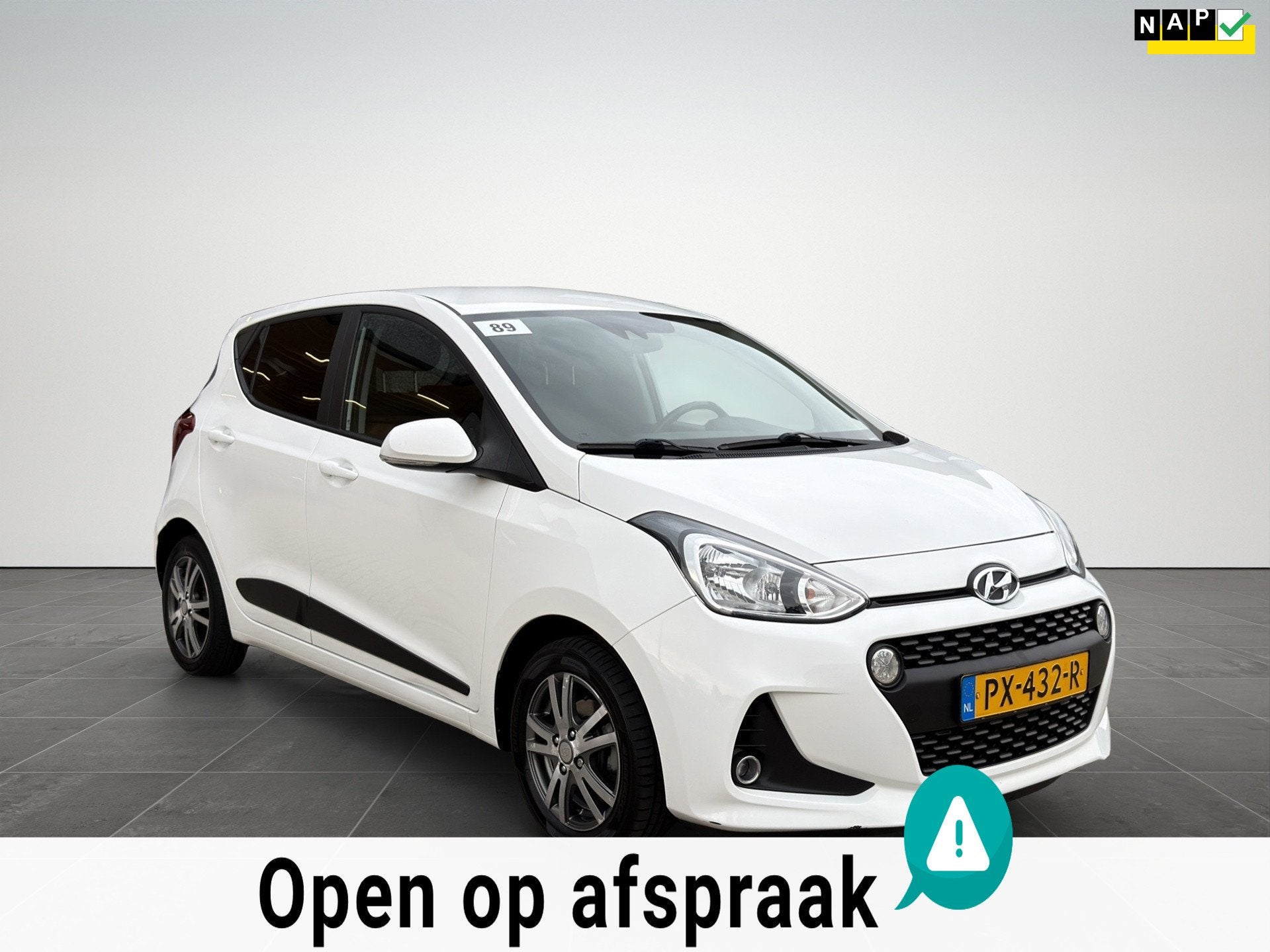Hyundai I10 1.0i i-Premium Airco|Cruise|Stuur&Stoelverwarmin, Auto's, Hyundai, Voorwielaandrijving, 4 stoelen, Wit, Origineel Nederlands