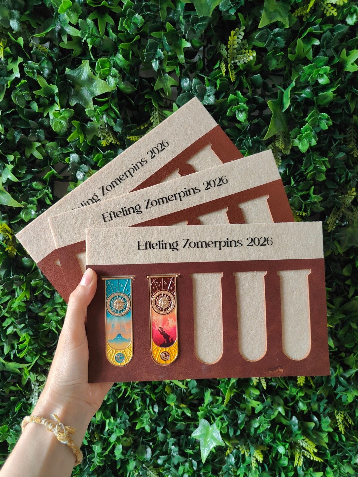Efteling zomerpins, vaandelhouder 2026, Ophalen of Verzenden, Button of Speldje