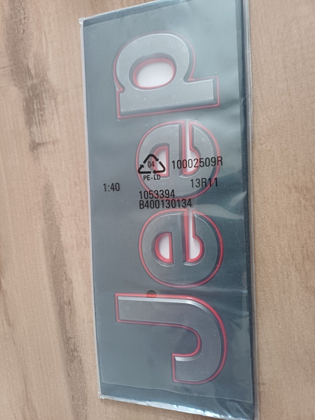 Originele Jeep Mopar emblemen set - Zwart/Rood, Ophalen