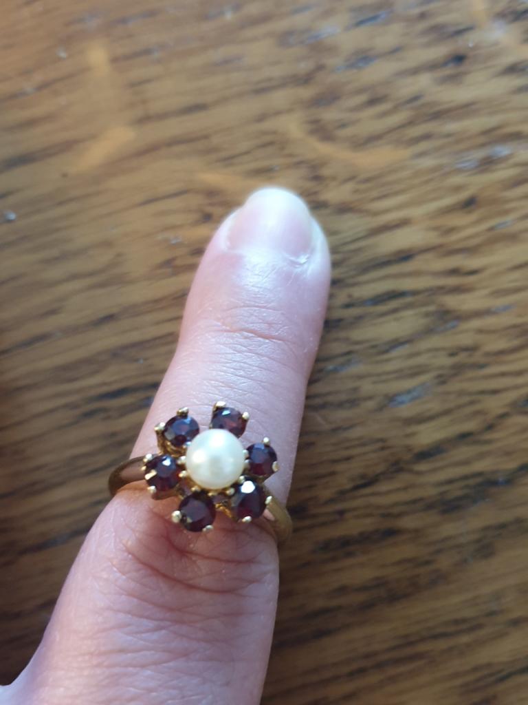 Prachtige zilveren verstelbare ring met parel en granaat, Verzenden, Zo goed als nieuw, Dame, Met parel