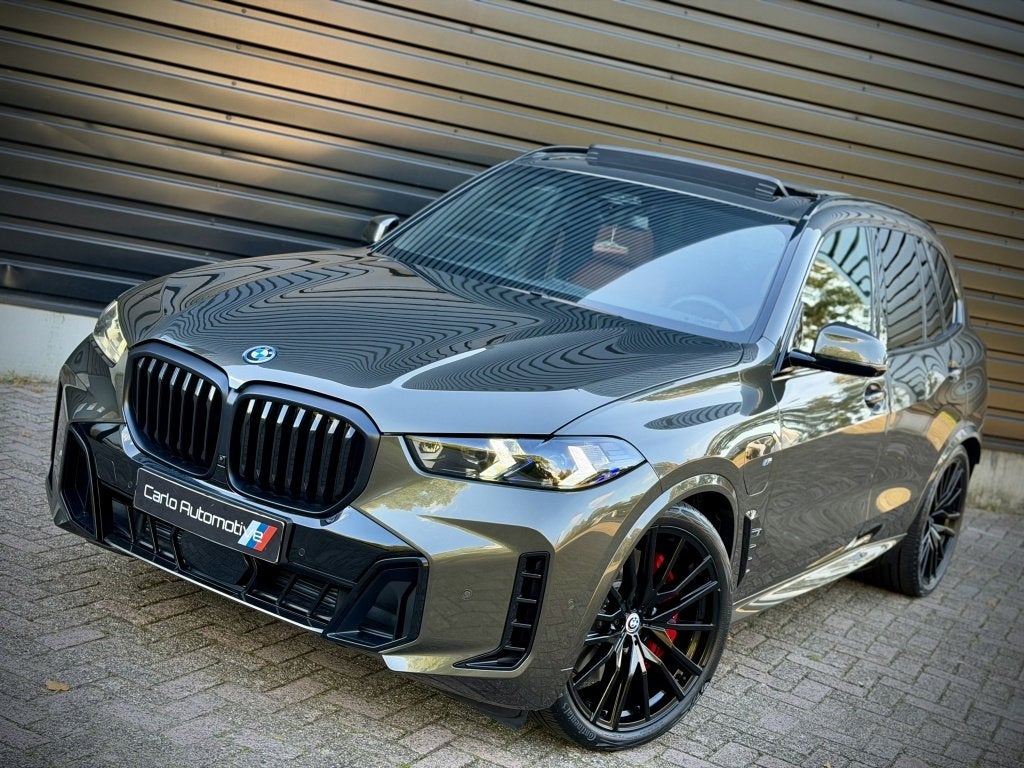 BMW X5 xDrive50e M-SPORT SOFT|PANOSKY|HK|360|HUD|MASSAGE VOL, Auto's, 12 maanden, Gebruikt, 2395 kg, 489 pk