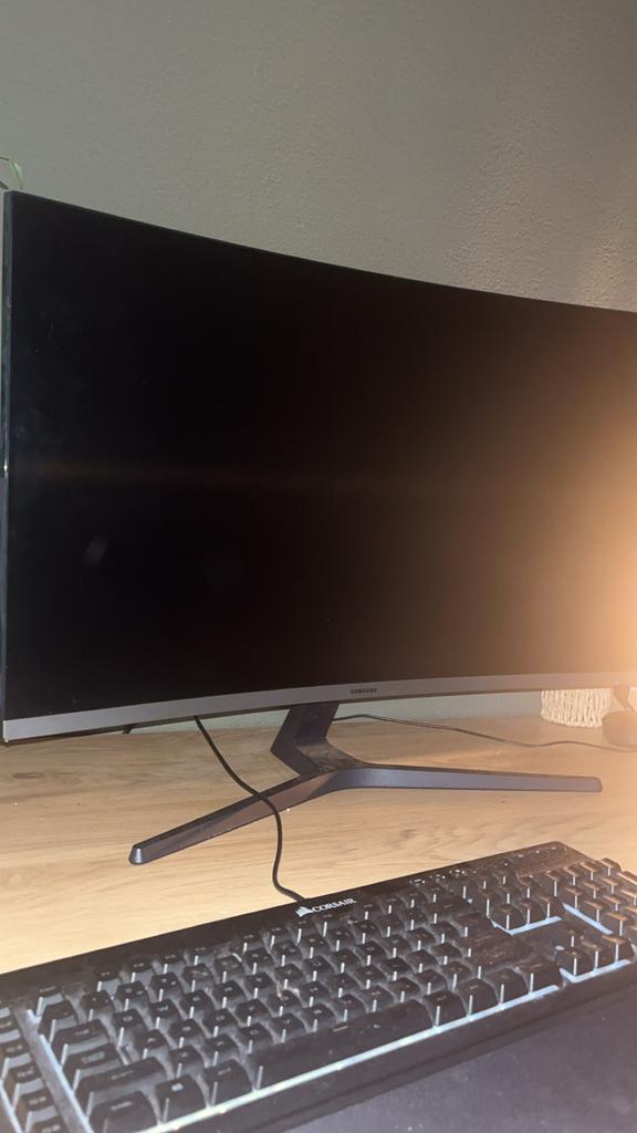 Samsung 32 inch Curved Monitor C32R500FHU Full HD, HDMI, Curved, VA, Full HD