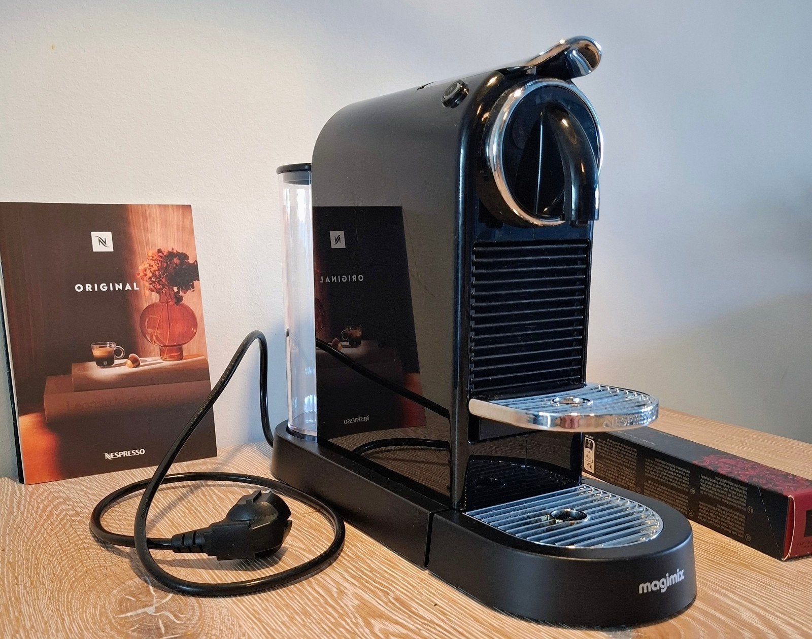 Nespresso Magimix Inissia Koffiecupmachine Zwart, Espresso apparaat, Ophalen of Verzenden, Zo goed als nieuw, 1 kopje
