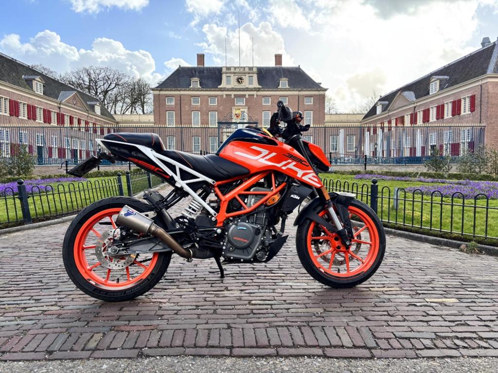 KTM 390 Duke inclusief grote onderhoudsbeurt, Motoren, Gebruikt, Particulier, Minimaal motorrijbewijs A2, ABS
