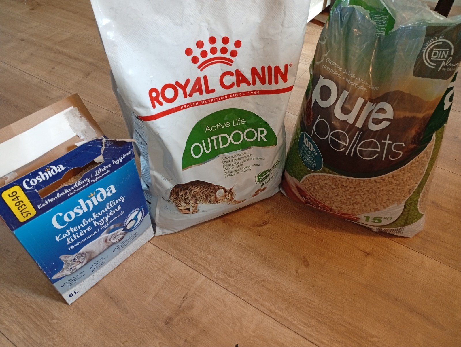 Royal Canin Outdoor kattenvoer (ca. 5kg) + kattenbakvulling, Ophalen, Gebruikt