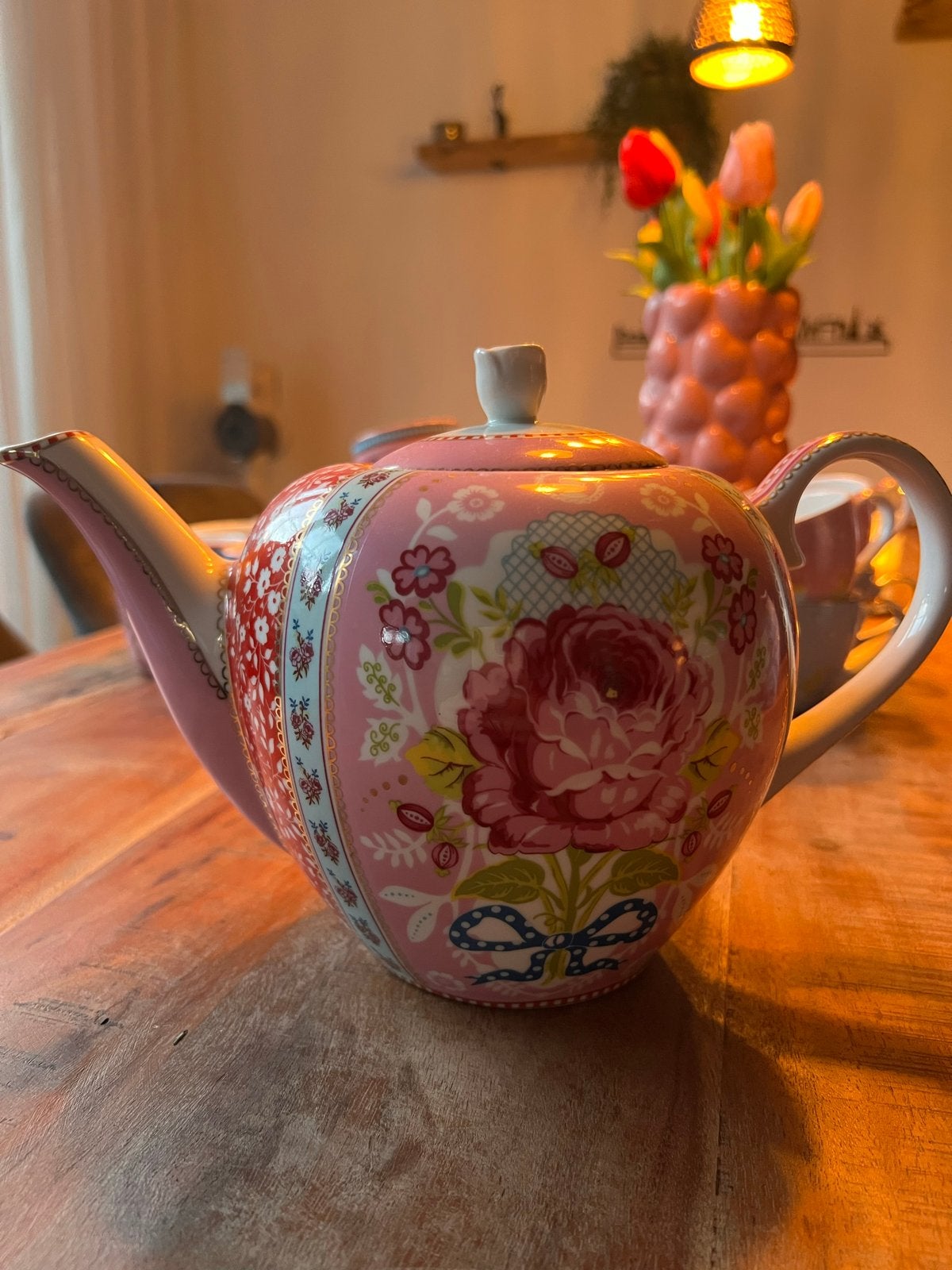 Pip Studio theepot roze met bloemenpatroon, Huis en Inrichting, Zo goed als nieuw, Roze, Steen/keramiek, Overige merken