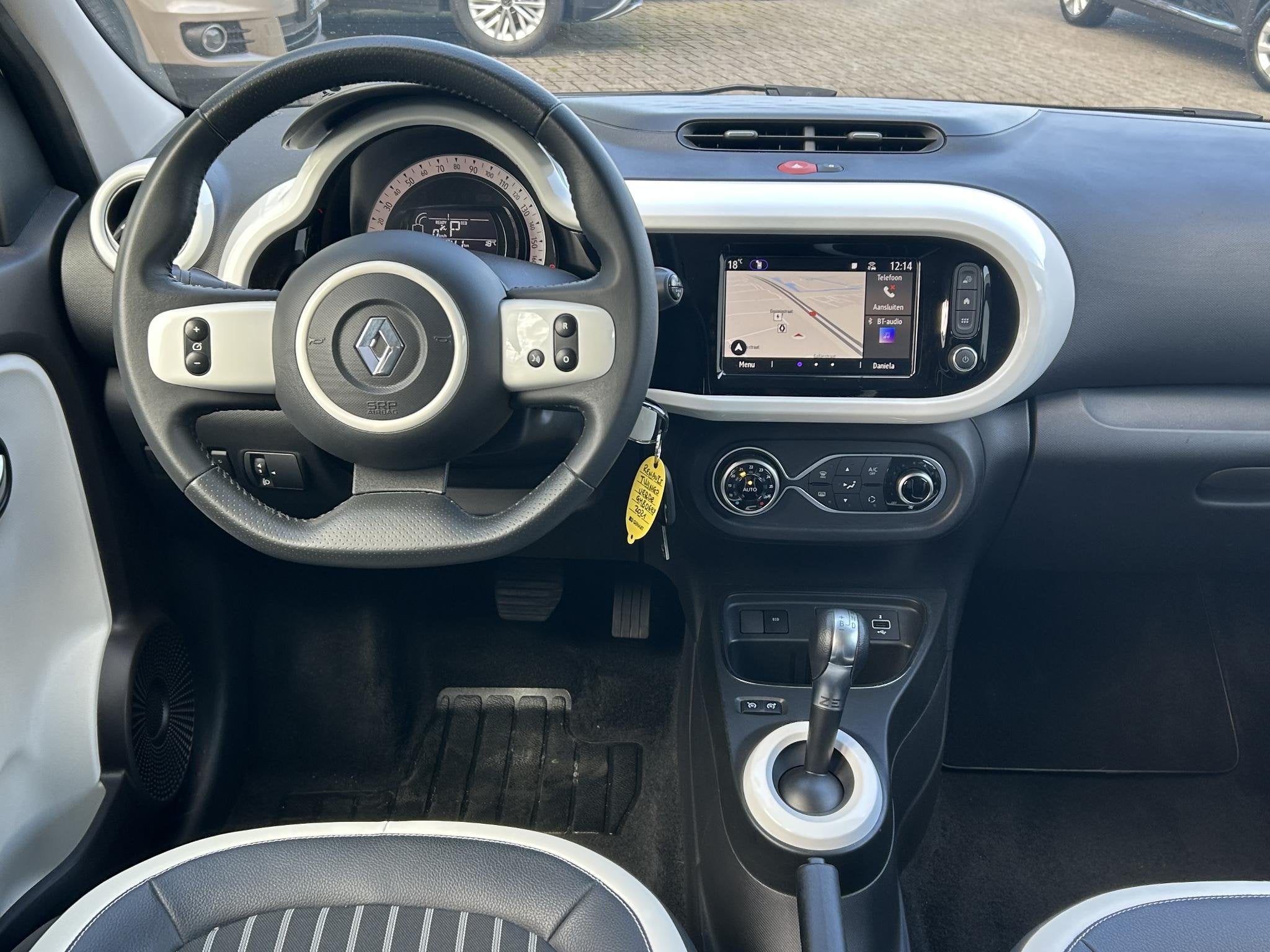 Renault Twingo Z.E. R80 Intens | SoH 90% | Navigatie | Camer, Auto's, Gebruikt, Met garantie (alle), Leder en Stof, 190 km